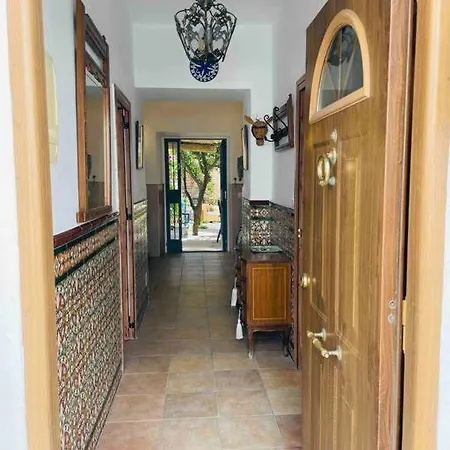 Charming 4 Bedroom Village With Patio Сasa de vacaciones *