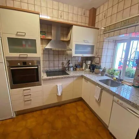 Charming 4 Bedroom Village With Patio