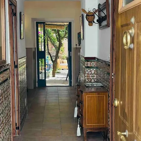 Charming 4 Bedroom Village With Patio Holiday home