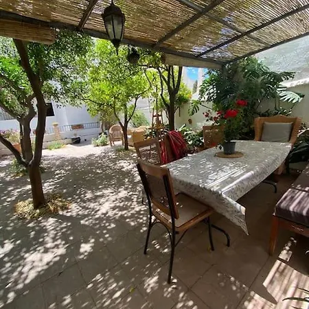Charming 4 Bedroom Village With Patio Mijas