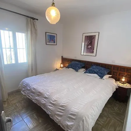Charming 4 Bedroom Village With Patio Mijas